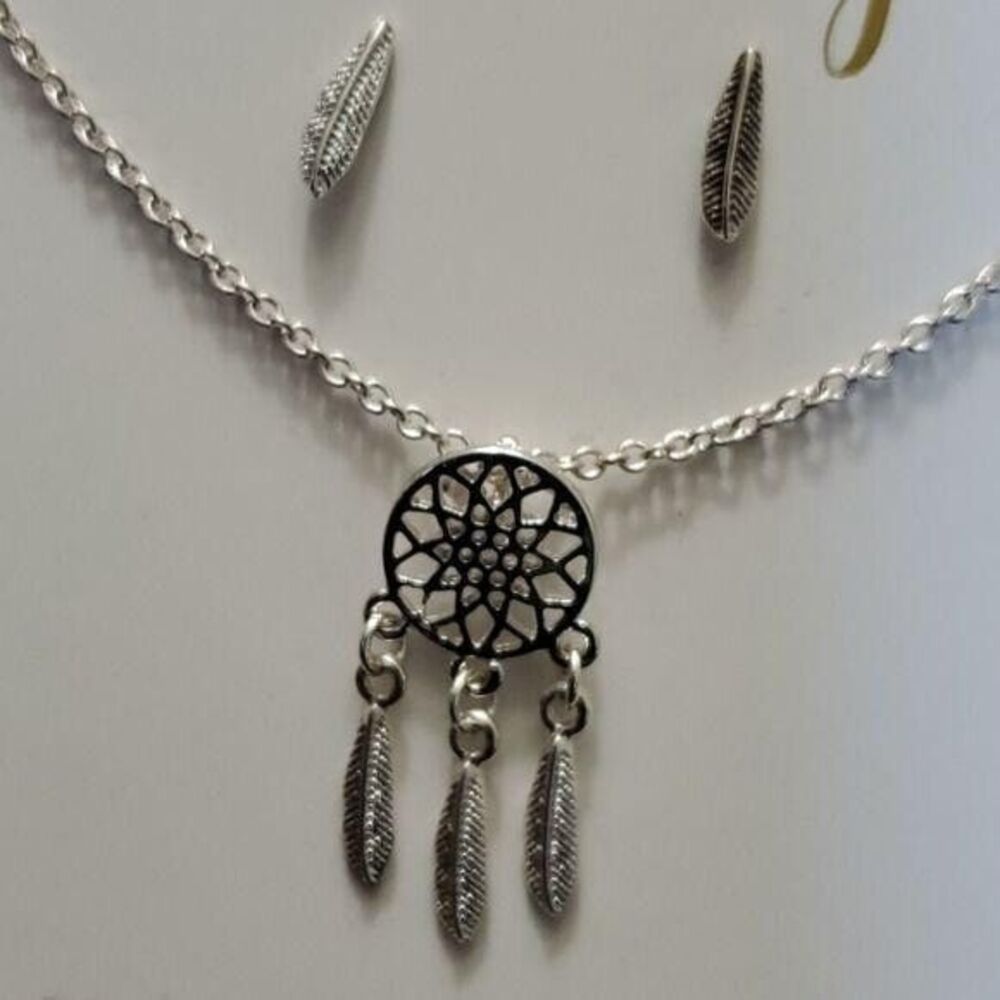 Dream big necklace and earring set silver tone